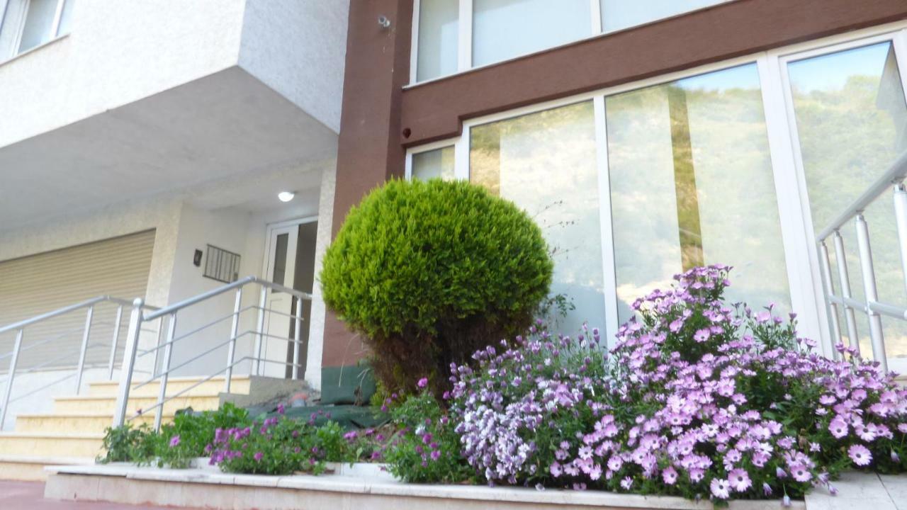 Duplex Lägenhet Durrës Exteriör bild